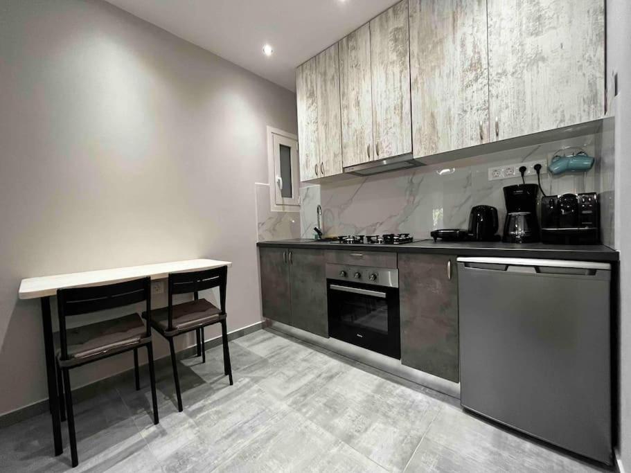 Deseo Apartments เอเธนส์ ภายนอก รูปภาพ
